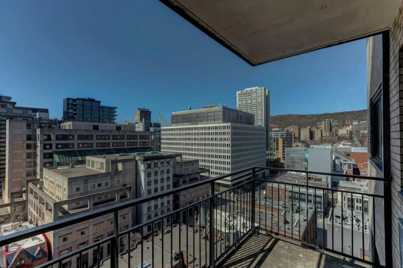 Nice Unit In Heart Of Downtown Balcony View Zm5 Montreal Apartment