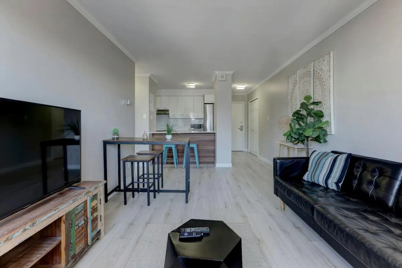 Nice Unit In Heart Of Downtown Balcony View Zm5 Montreal