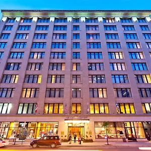 Le Square Phillips & Otel